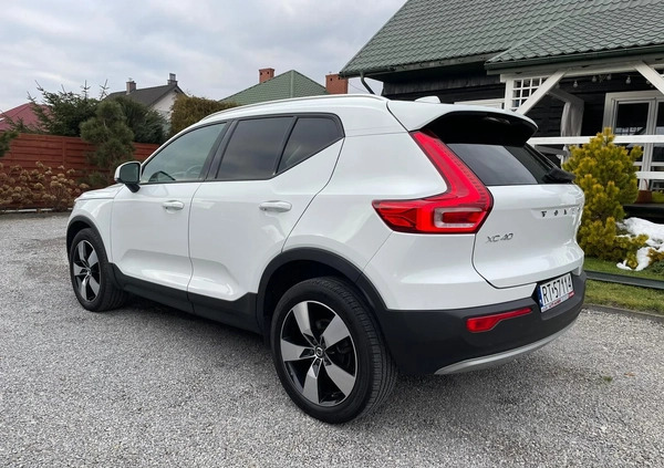 Volvo XC 40 cena 120000 przebieg: 41000, rok produkcji 2020 z Warszawa małe 436